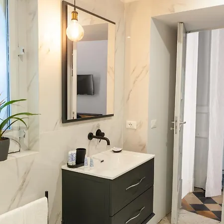 Bed & Breakfast Catarina - Centro Storico Aeroporto di Catania Fontana Rossa