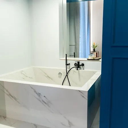 Catarina - Centro Storico 4*